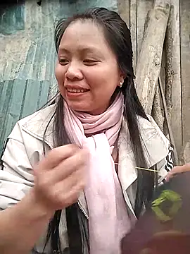 venu00 online show from February 15, 2026, 9:08 am