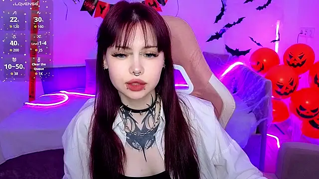 Morana Batt online show from November 11, 2025, 2:00 am