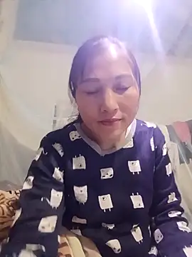 Snapshot of YAYAA-502 chatting on November 21, 2025, 12:04 pm YAYAA-502 online show from November 21, 2025, 12:04 pm