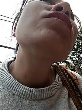 Snapshot of YAYAA-502 chatting on December 22, 2025, 9:50 am YAYAA-502 online show from December 22, 2025, 9:50 am