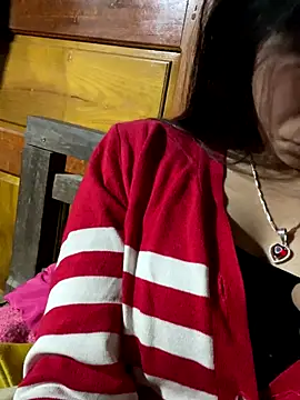 Ngoc-bbi online show from December 17, 2025, 12:44 pm