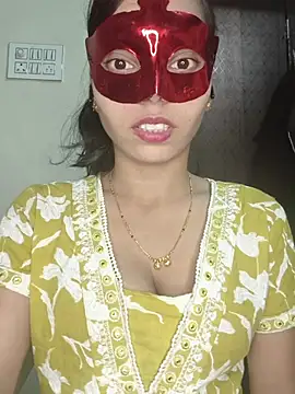 Savita2310 online show from January 15, 2026, 12:43 pm