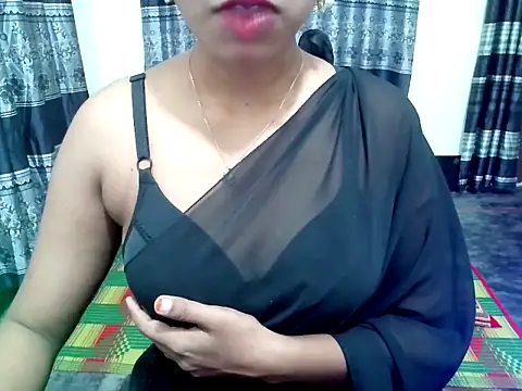 blackpori online show from October 5, 2025, 3:43 pm