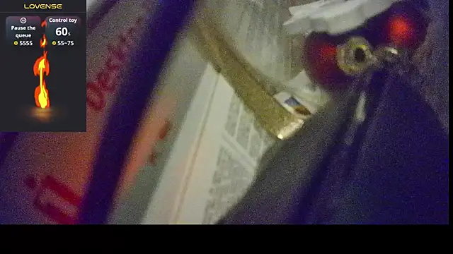 Snapshot of lovetoalwayscum chatting on September 30, 2025, 9:42 pm lovetoalwayscum online show from September 30, 2025, 9:42 pm