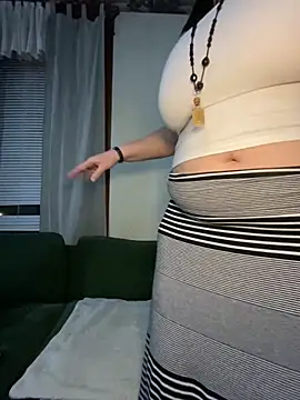 voorheesgirl online show from November 7, 2025, 3:17 am