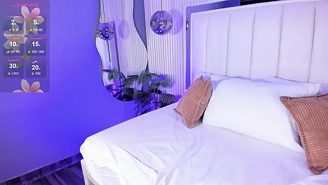 MariathLittle online show from September 30, 2025, 5:51 pm