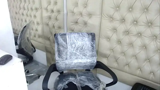 JessicaHott01 online show from February 8, 2026, 6:55 pm