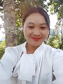 lusy-bae online show from September 24, 2025, 1:53 am