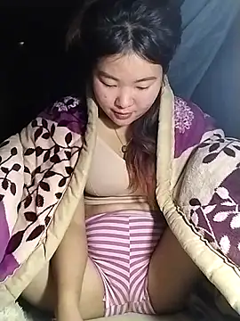 lylylove online show from February 10, 2026, 2:15 am