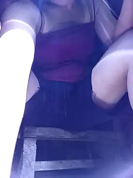 Ngocmi909 online show from March 12, 2026, 12:22 pm