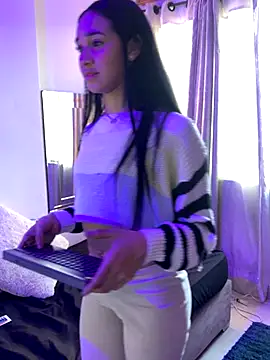 Kylie Patrick online show from October 25, 2025, 9:53 pm