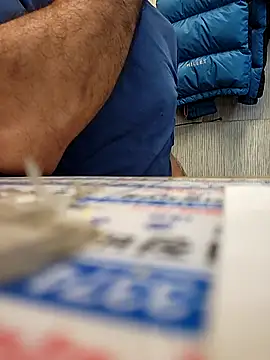 anggllaaa online show from October 17, 2025, 2:26 am