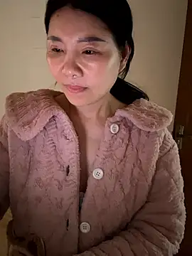 xiiuuff18 online show from March 21, 2026, 12:26 am