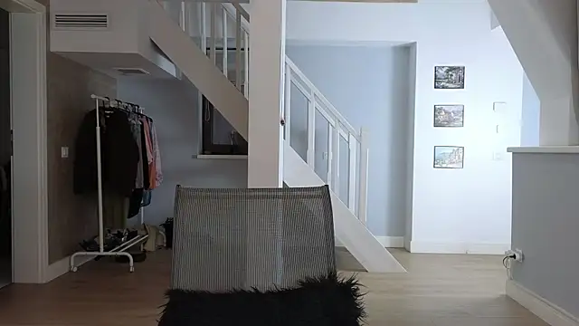 Blue Angel Sweet online show from April 6, 2026, 3:15 am