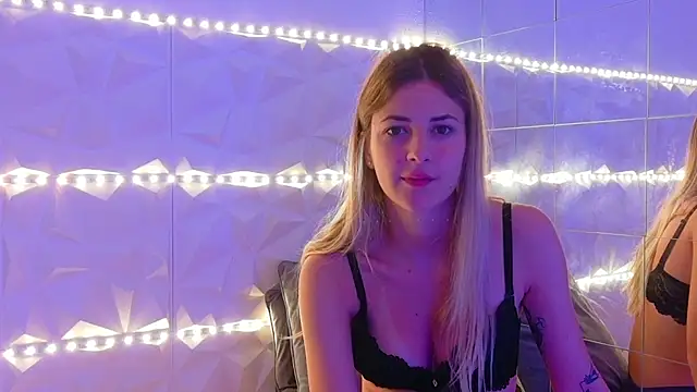 Aishha  online show from September 17, 2025, 5:20 am