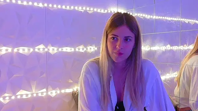 Aishha  online show from September 19, 2025, 5:20 am