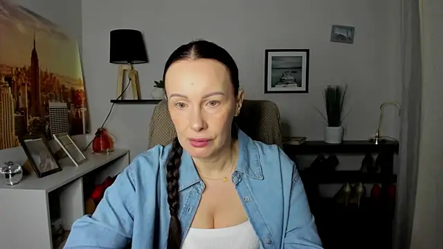 Velvet Jasmine online show from February 6, 2026, 6:29 am