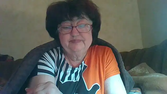 MilaSky5303 online show from October 3, 2025, 12:35 pm