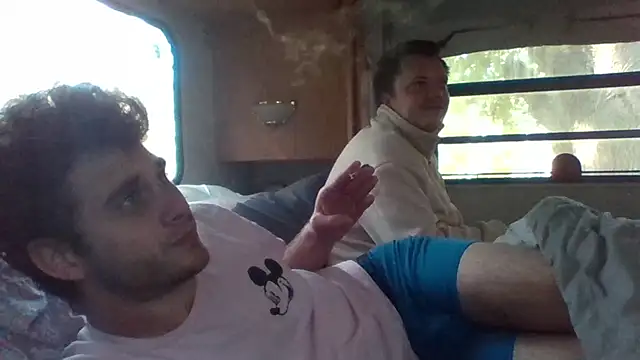 Snapshot of DeafGuyProud389 chatting on September 10, 2025, 6:19 pm DeafGuyProud389 online show from September 10, 2025, 6:19 pm