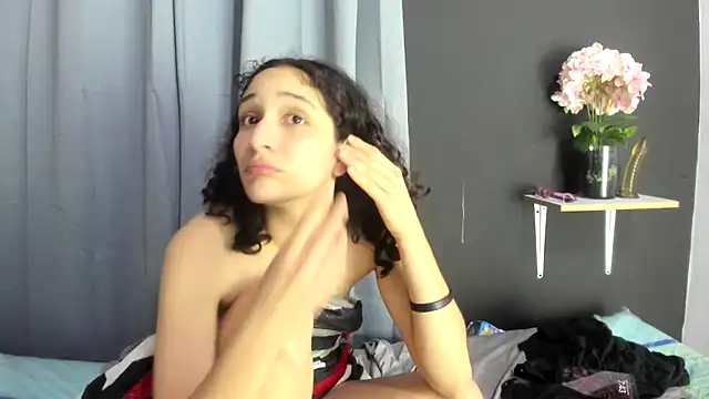 TeensNews18 online show from November 23, 2025, 12:43 am