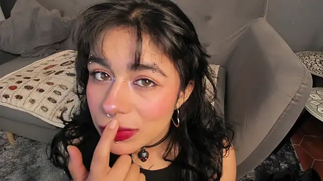 flower smith  online show from February 28, 2026, 12:17 pm