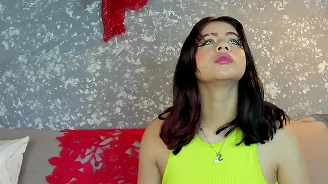 Julieth brown  online show from November 23, 2025, 12:27 pm