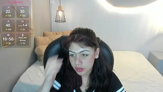 Julieth brown  online show from January 14, 2026, 7:52 pm