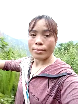 Maymay0033 online show from October 27, 2025, 10:08 am