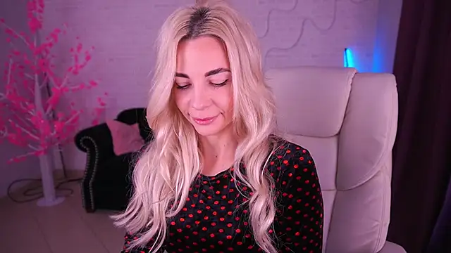 BellaRayyy online show from January 14, 2026, 7:14 am