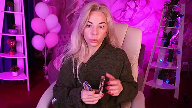 BellaRayyy online show from February 25, 2026, 4:55 am