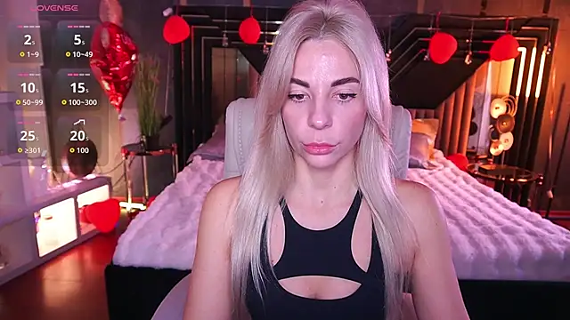 BellaRayyy online show from February 27, 2026, 1:44 pm