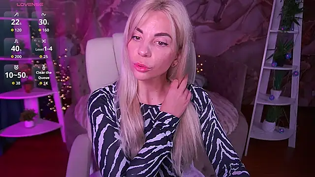 BellaRayyy online show from March 30, 2026, 6:03 am