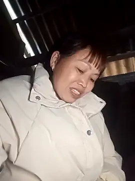  YooY  online show from October 29, 2025, 1:19 am