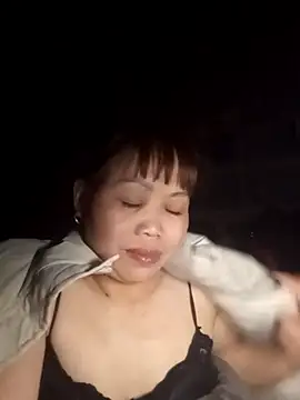  YooY  online show from November 16, 2025, 2:22 pm