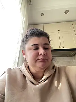 AliceCurlyX online show from February 9, 2026, 11:25 am