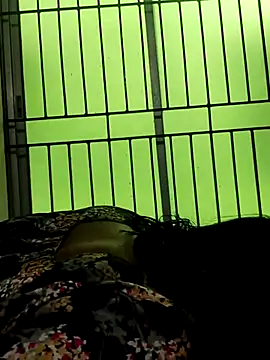 humtum2254 online show from November 30, 2025, 3:54 am