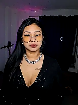 Tigresa23 online show from May 4, 2026, 1:56 am