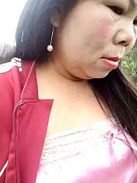 Snapshot of lusy-00 chatting on February 18, 2026, 2:07 am lusy-00 online show from February 18, 2026, 2:07 am