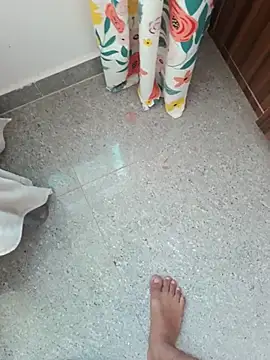 Cocomaza1 online show from April 18, 2026, 1:53 am