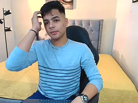 Snapshot of stewart_mateo_ chatting on September 24, 2025, 2:37 am stewart mateo  online show from September 24, 2025, 2:37 am