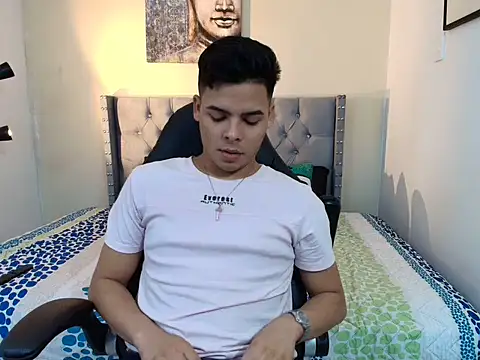 Snapshot of stewart_mateo_ chatting on October 19, 2025, 2:12 am stewart mateo  online show from October 19, 2025, 2:12 am