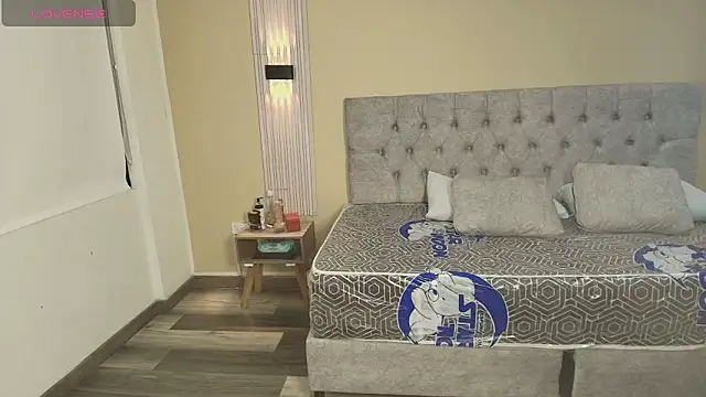 LiaMonroee  online show from October 6, 2025, 11:40 am