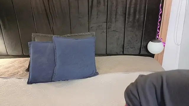 LiaMonroee  online show from June 3, 2026, 12:08 pm