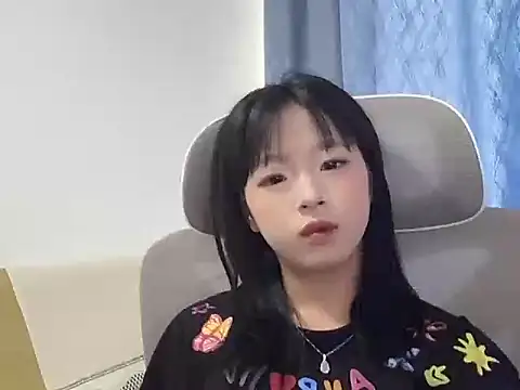 jingjing005 online show from May 16, 2026, 6:32 am