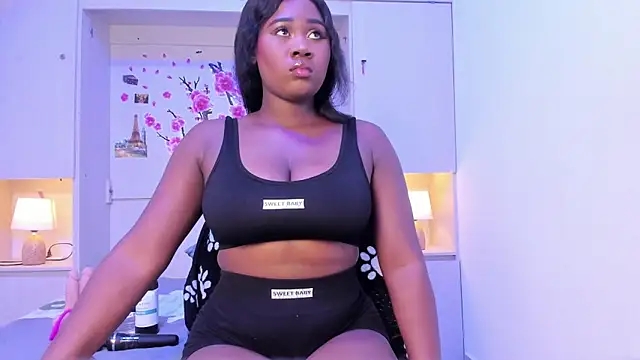 JulianaBlaze  online show from March 6, 2026, 4:09 am