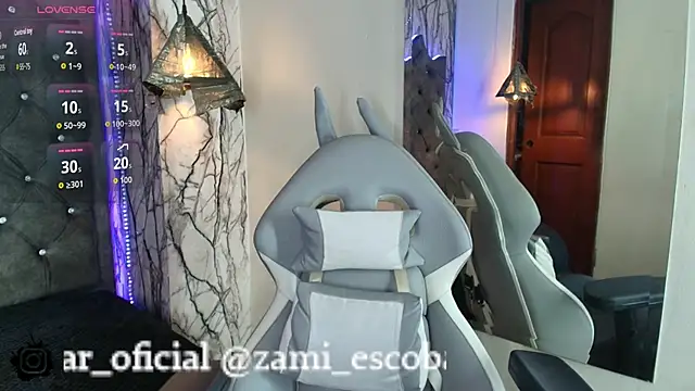 Zami Escobar of online show from October 3, 2025, 7:22 pm