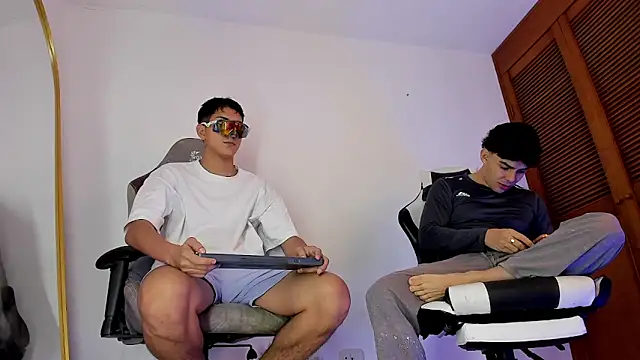 sotooliver3 online show from February 13, 2026, 6:59 pm