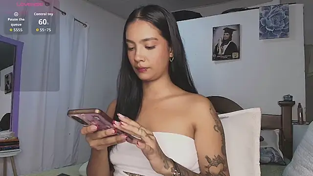 mia yireth online show from December 17, 2025, 1:00 am