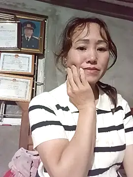 Fienjr online show from September 29, 2025, 2:44 pm