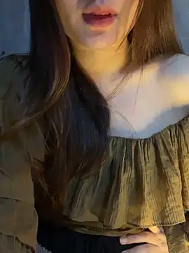 Hinne07 online show from February 3, 2026, 7:46 am